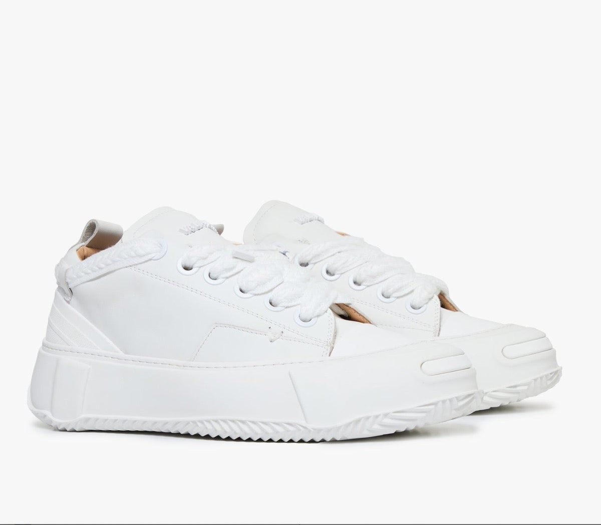 Valabasas "Vision" Leather Low Top White