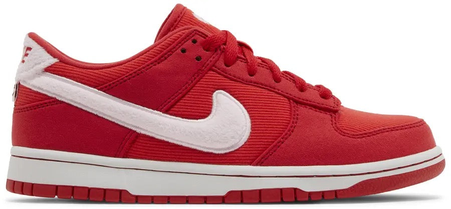 Nike Dunk Low GS Valentine Day