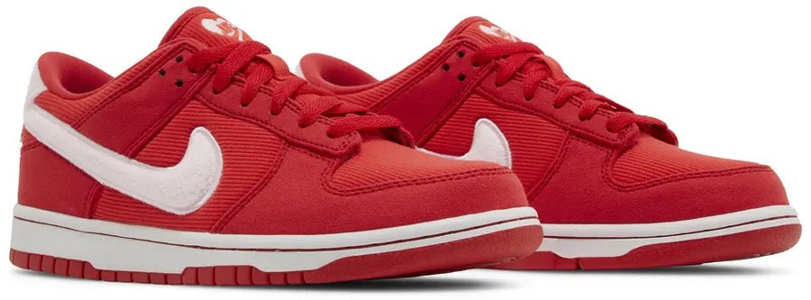 Nike Dunk Low GS Valentine Day