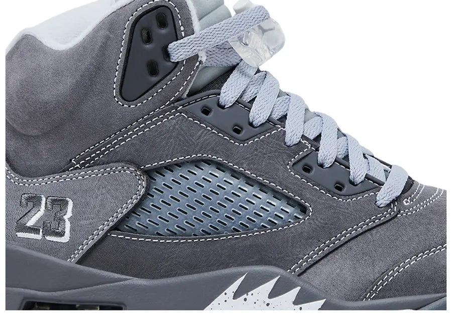 Air Jordan 5 Retro Wolf Grey sneaker, medial view