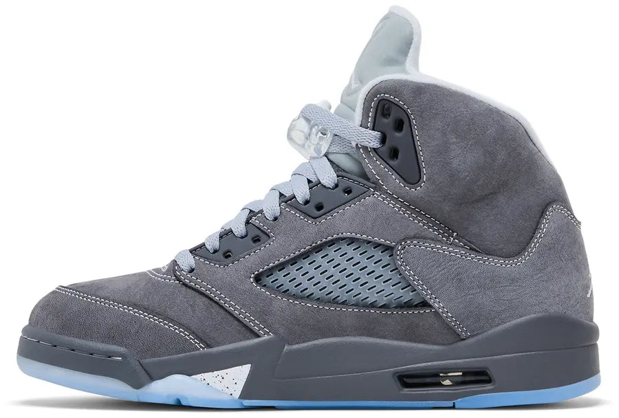 Air Jordan 5 Retro Wolf Grey sneaker, lateral view