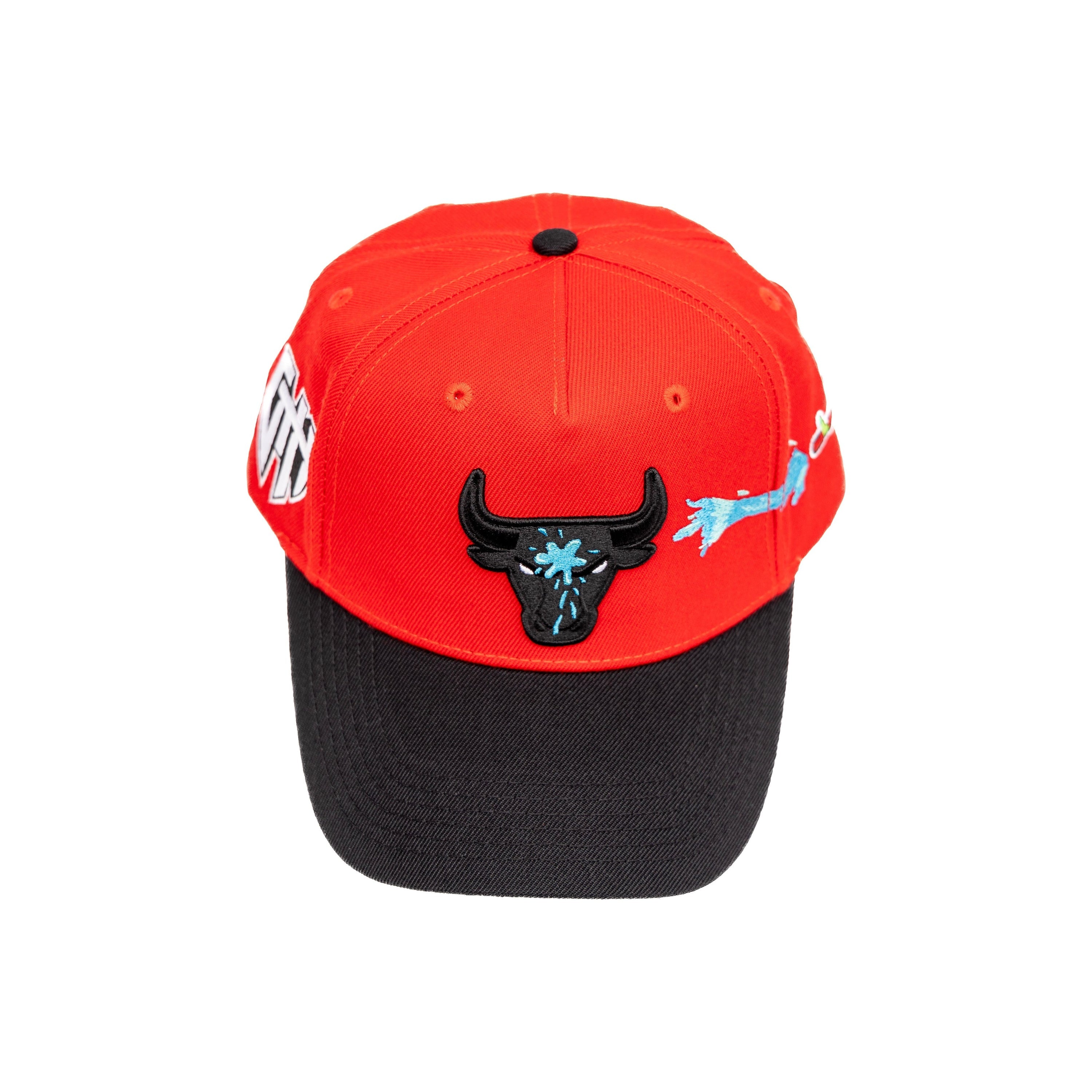 Chicago Bulls Splash Logo Strapback Hat – Red/Black
