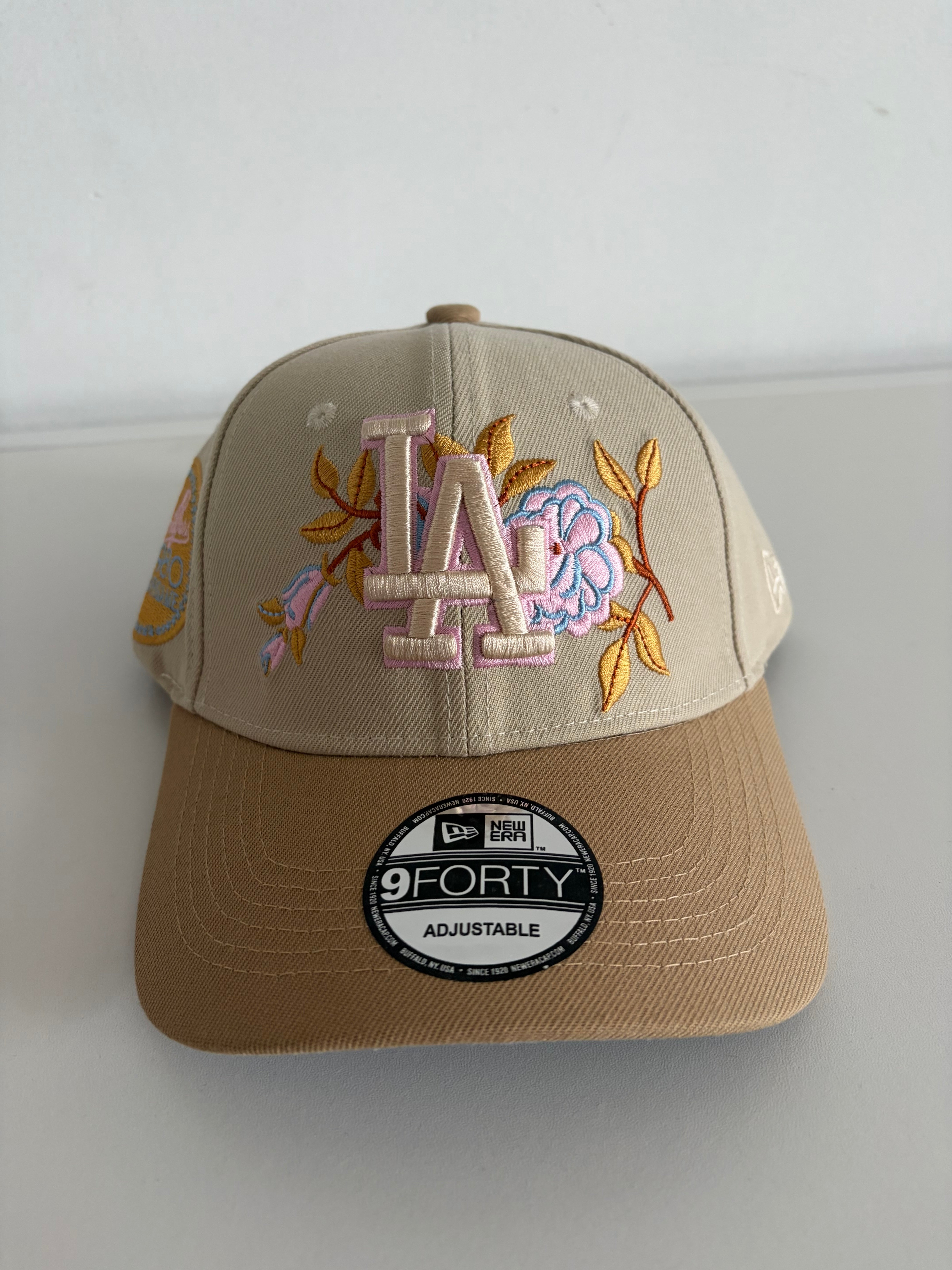 New Era LA Dodgers Floral 9FORTY Adjustable Cap – Beige/Pink