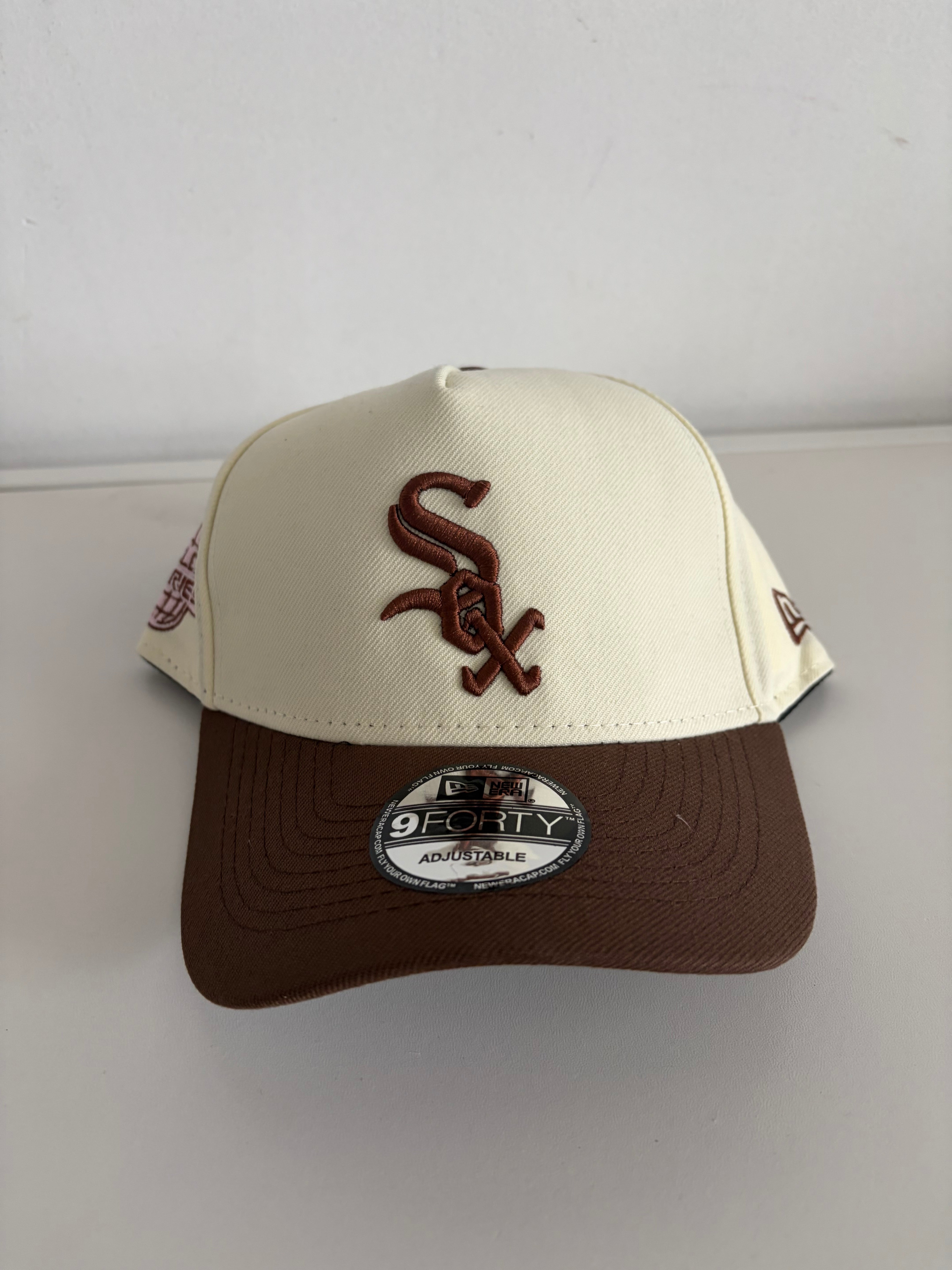 New Era Chicago White Sox 9FORTY World Series Adjustable Cap – Cream/Brown