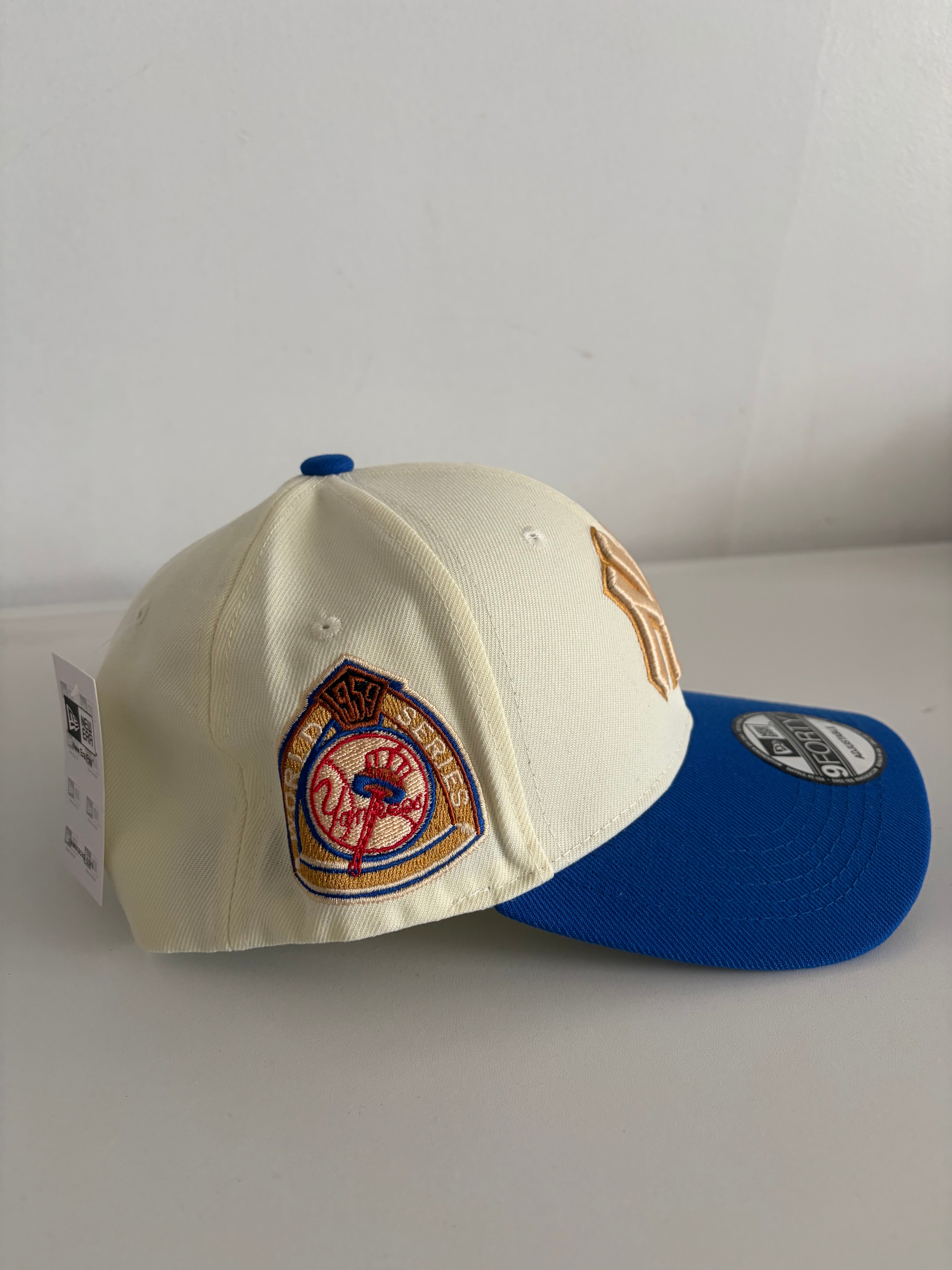 New Era New York Yankees 9FORTY Adjustable Cap – Cream/Blue with World Series Patch