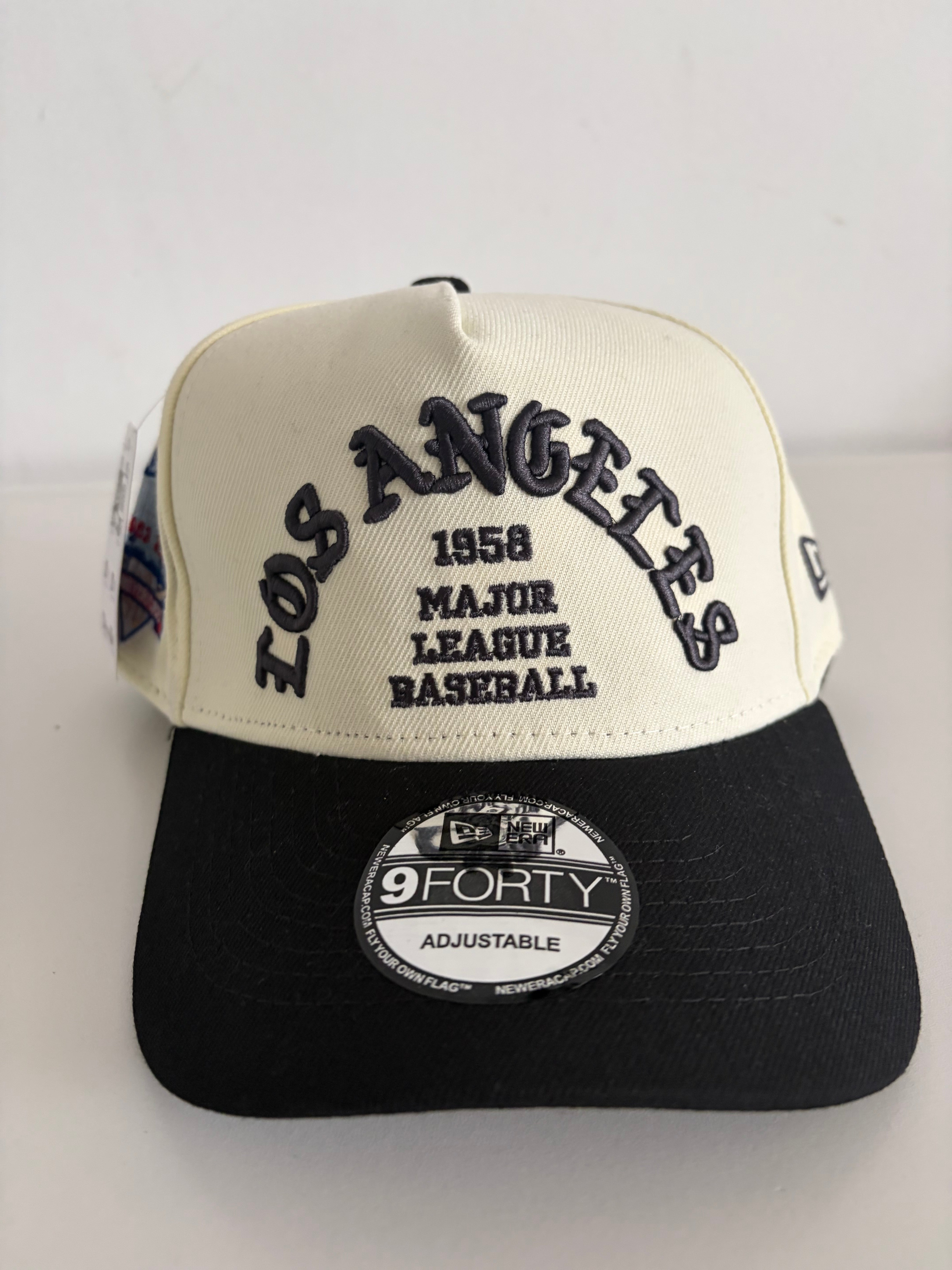 New Era Los Angeles Dodgers 9FORTY Adjustable Cap – Cream/Blue with World Series Patch (Copy)