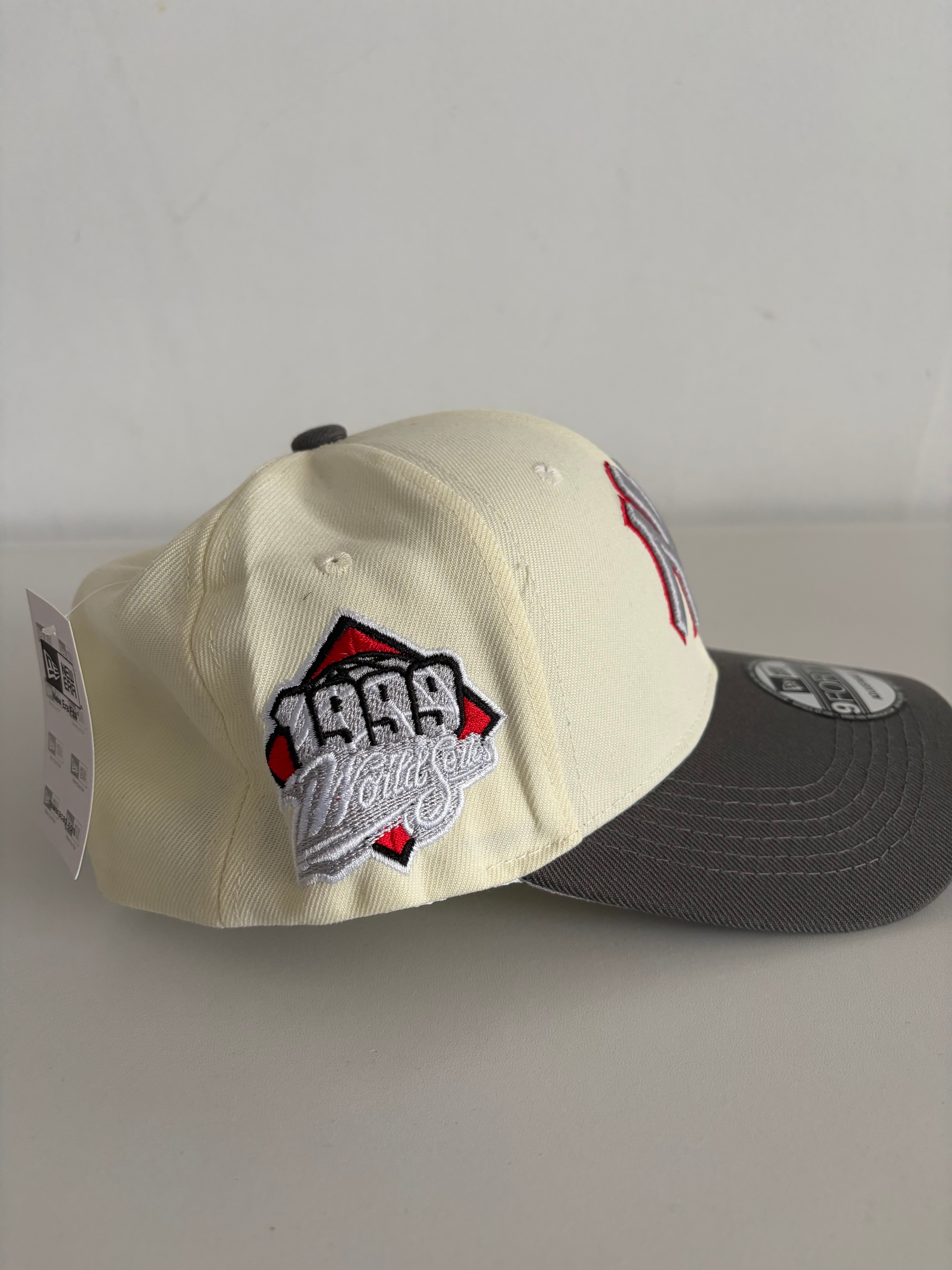 New Era New York Yankees 9FORTY Adjustable Cap – Cream/Gray 1999 World Series Edition