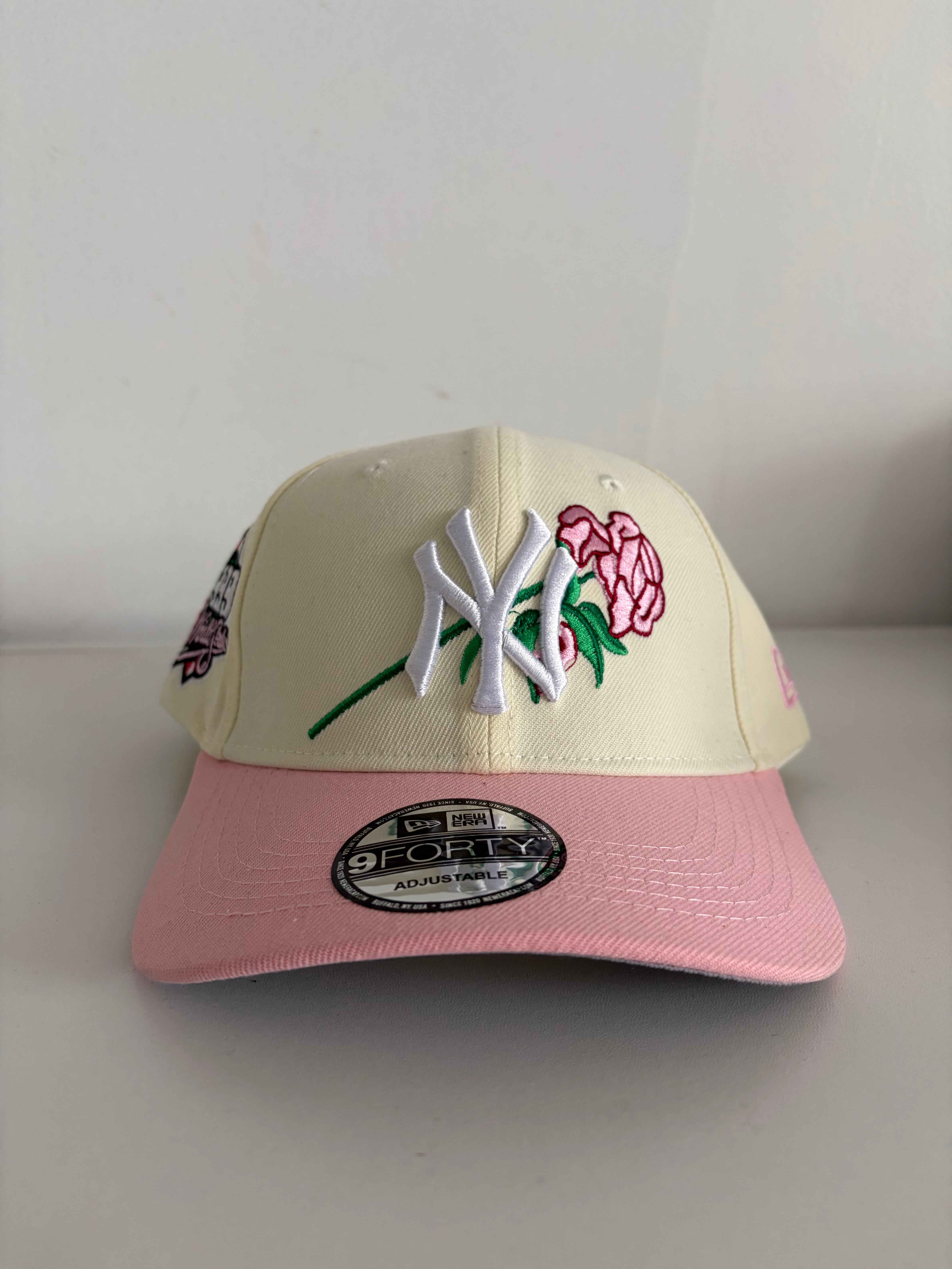 New Era New York Yankees 9FORTY Adjustable Cap – Cream/Pink w/ Rose & 1996 World Series Patch