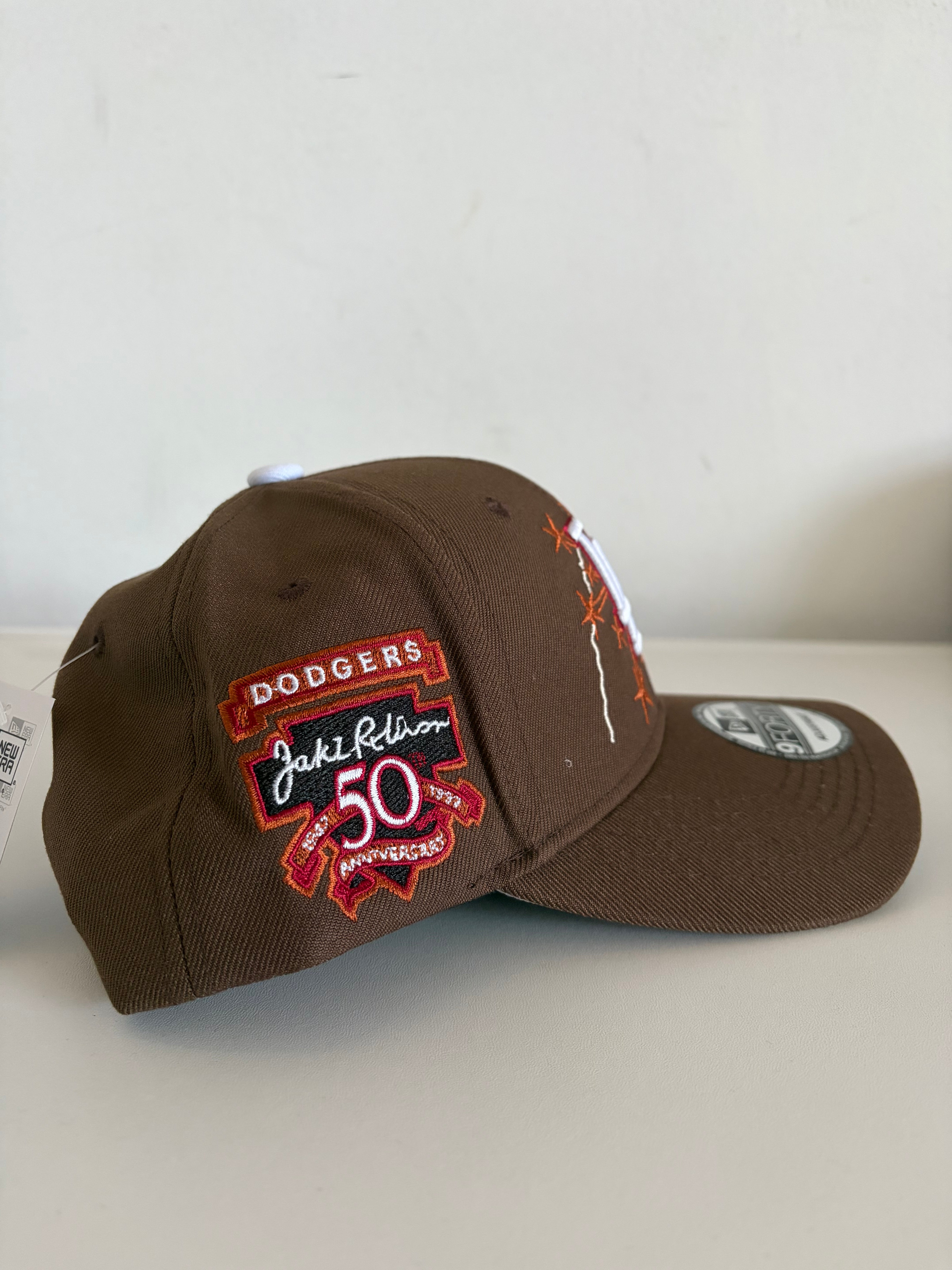 New Era Los Angeles Dodgers 9FORTY Adjustable Cap – Brown w/ Starburst Embroidery & Jackie Robinson Patch