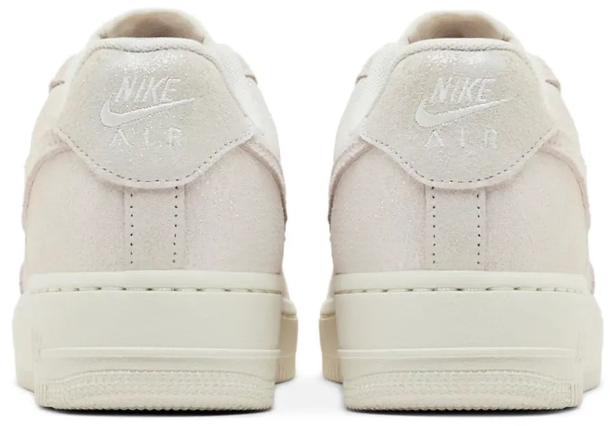 Wmns Air Force 1 '07 Sail Glittery Suede