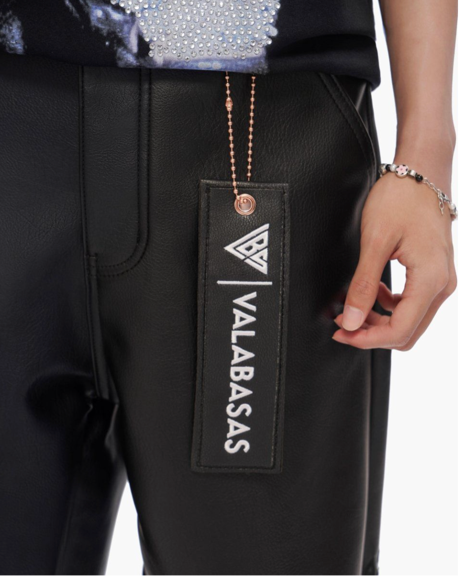 Valabasas "Mr. Shorts" Black Leather
