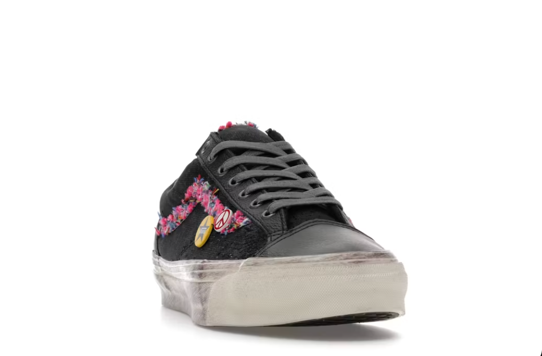 Vans 'Souvenir' Black