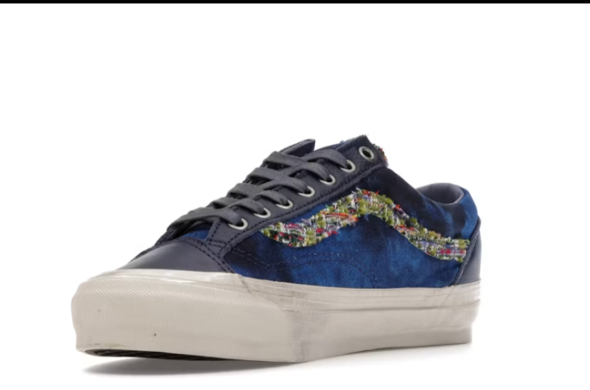 Micheal Souvenir Navy Blue Vans