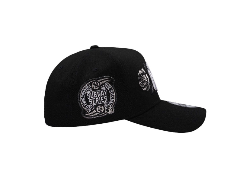New Era New York Yankees Metallic Rose-