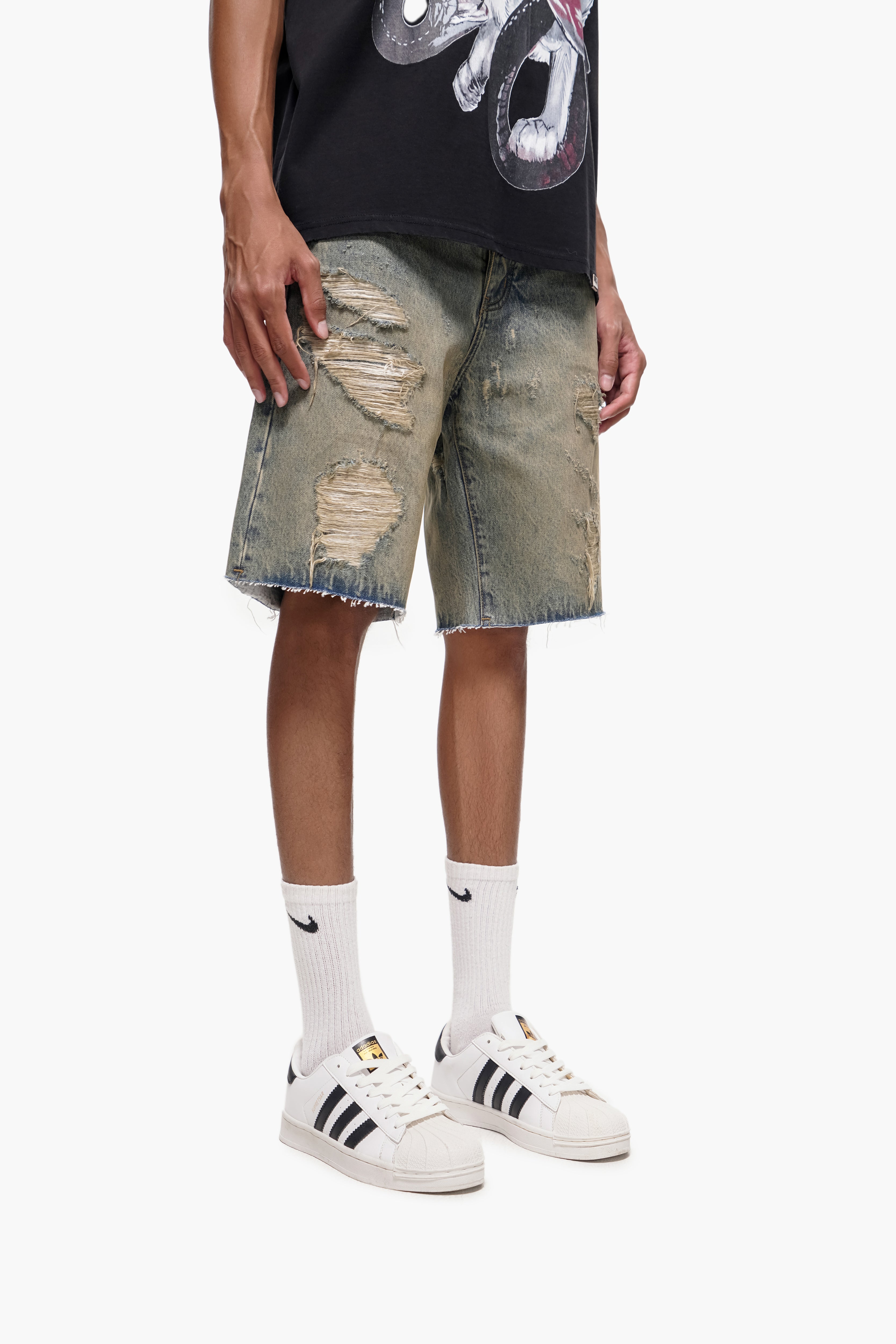 DISTRICT - Vintage Wash Denim Shorts