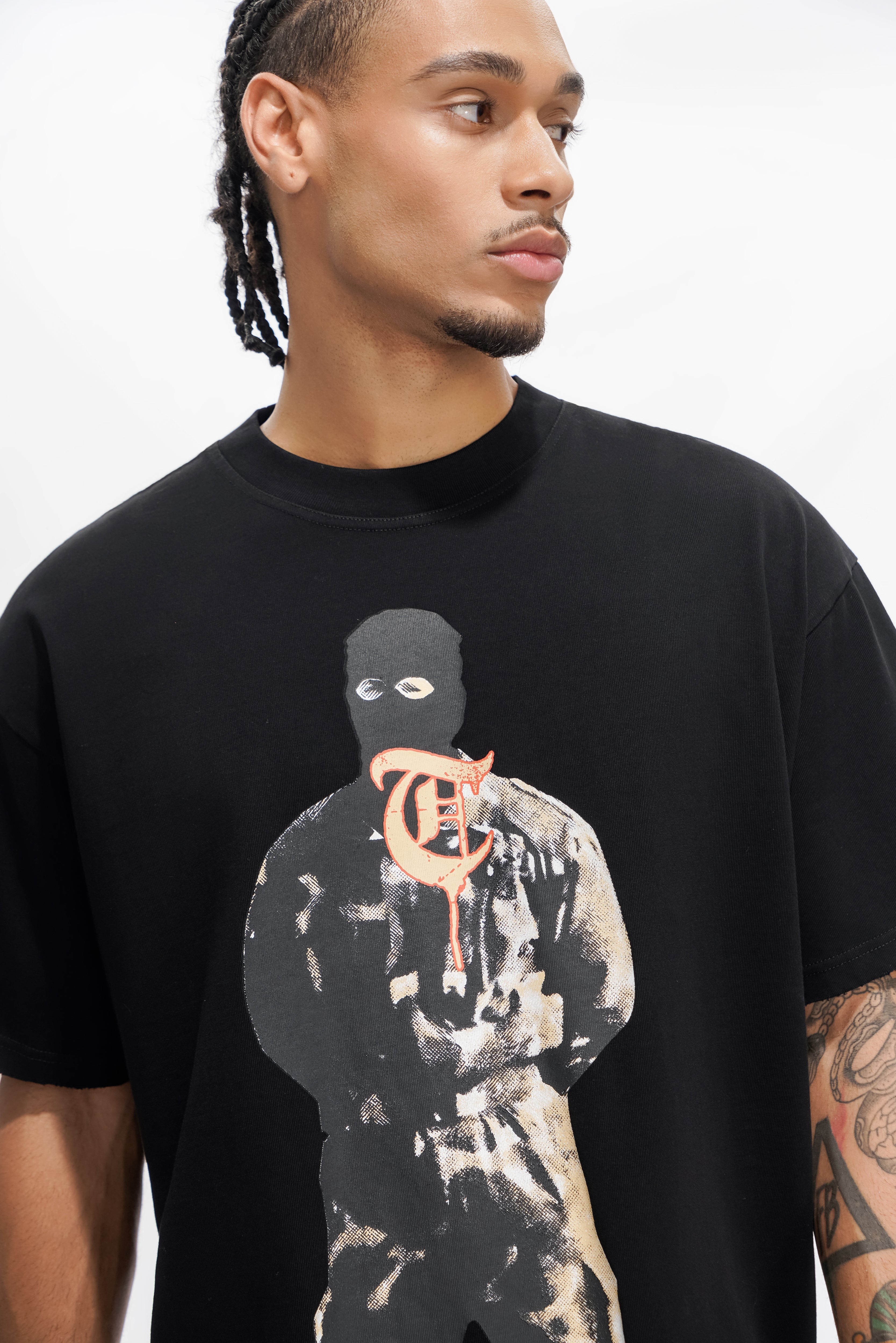 "WAR TOUR" Black Tee
