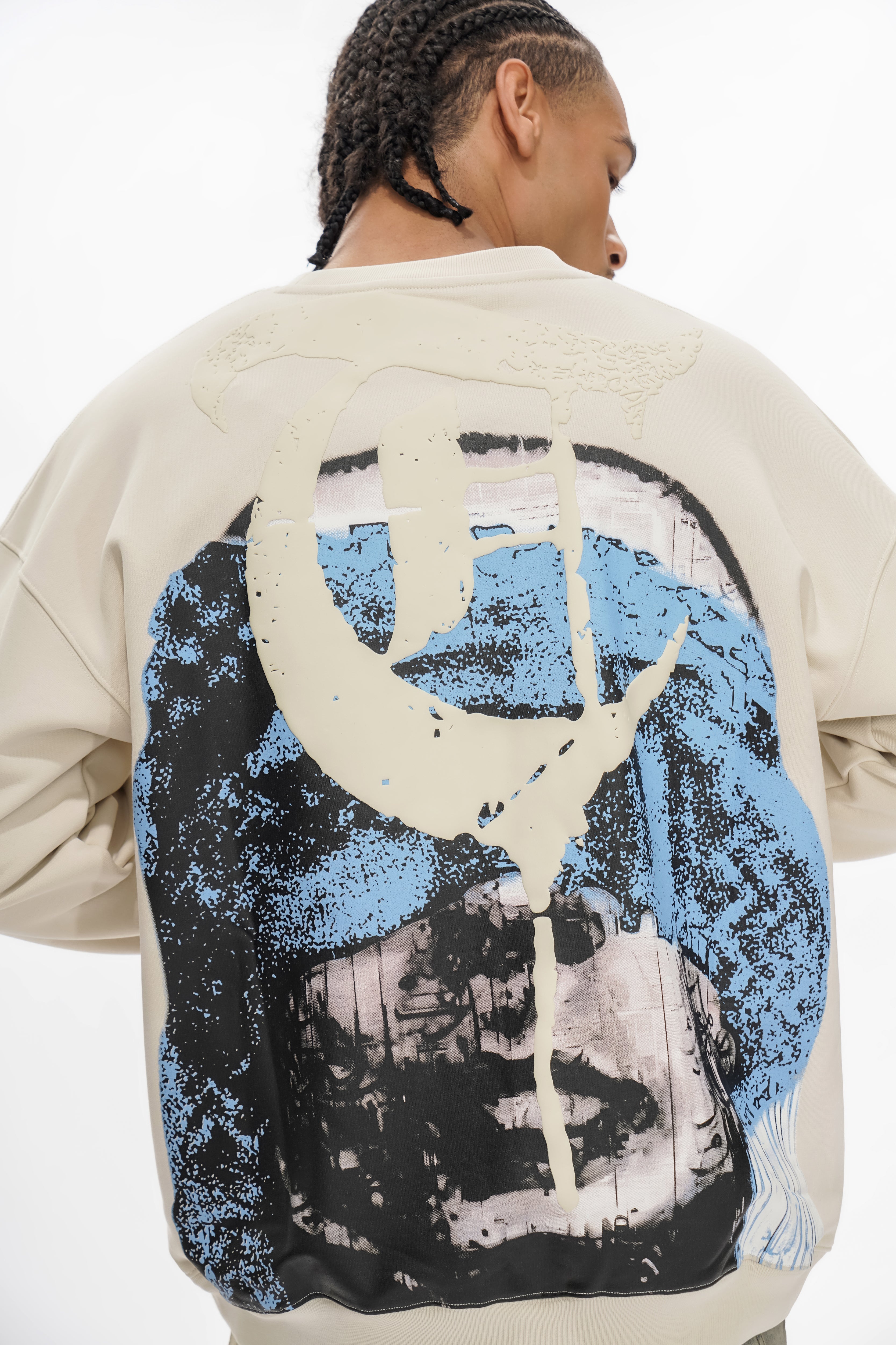 SIGHT OF THE SHORE Light Khaki Crewneck Sweater